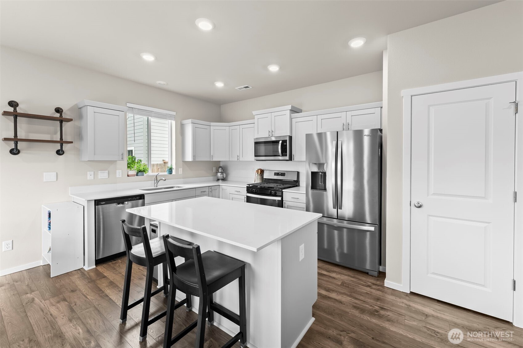 5990 Rebel Road SW, Port Orchard, WA 98367
