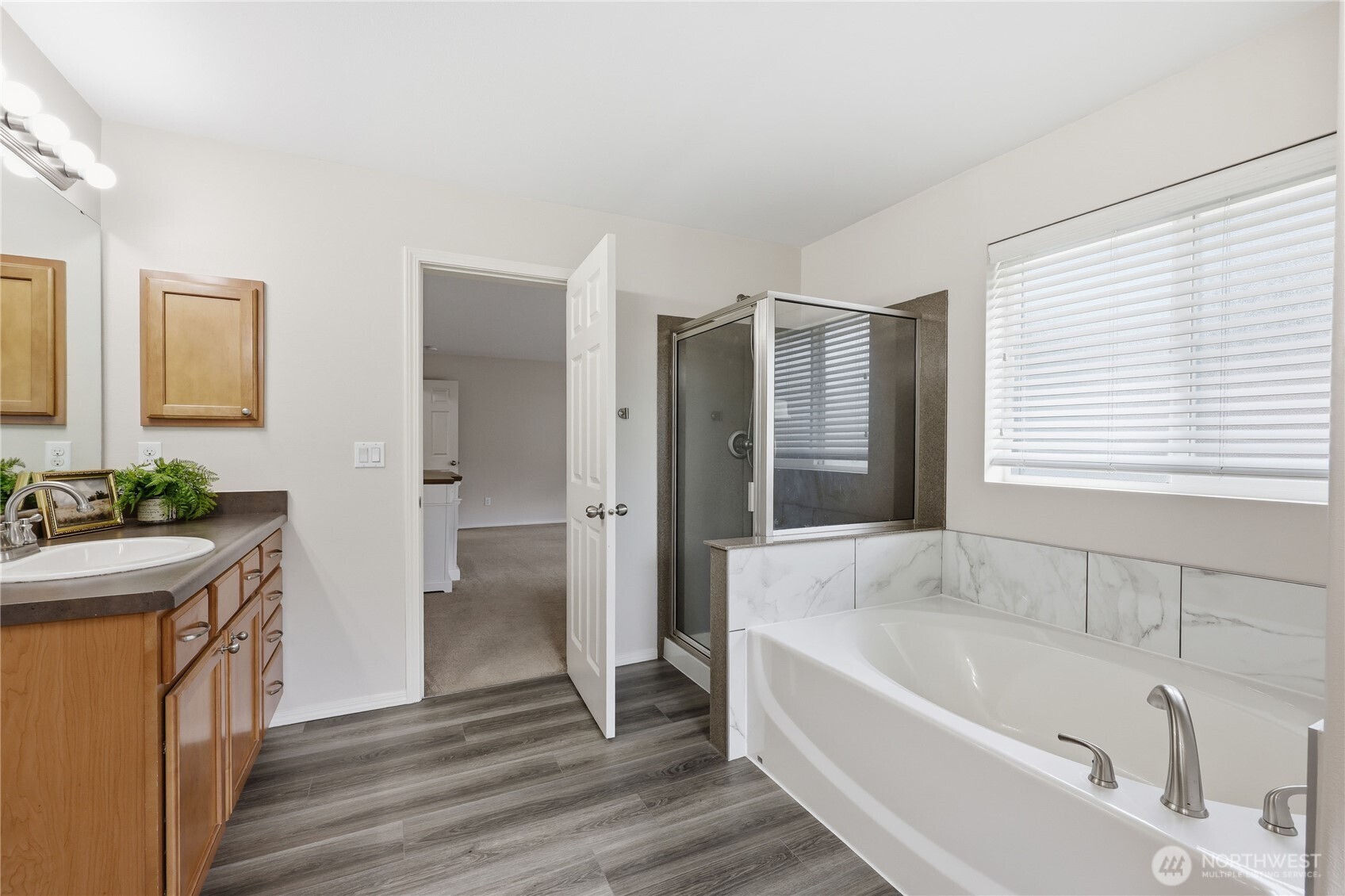 2731 SW Jabirin Way , Port Orchard, WA 98367