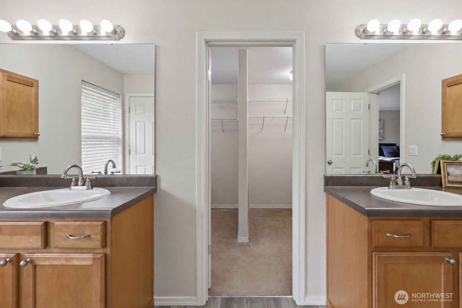 2731 SW Jabirin Way , Port Orchard, WA 98367