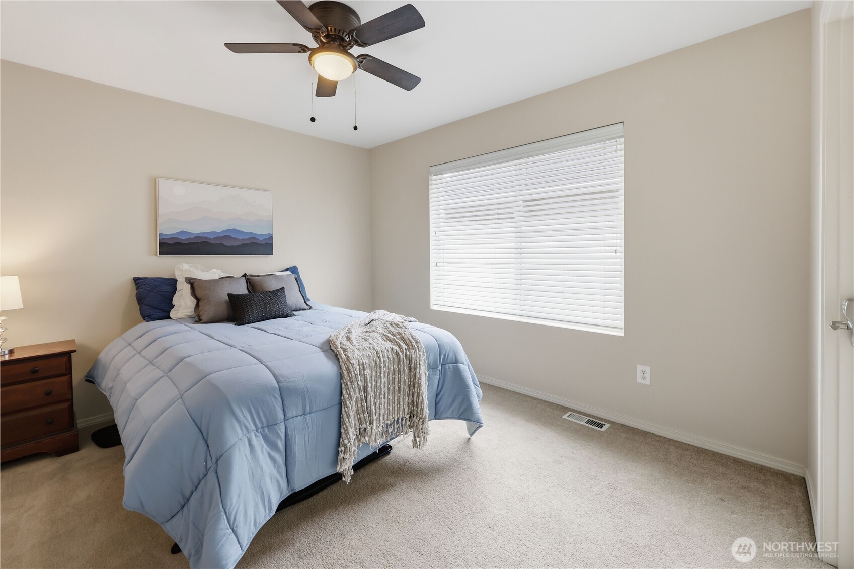 2731 SW Jabirin Way , Port Orchard, WA 98367