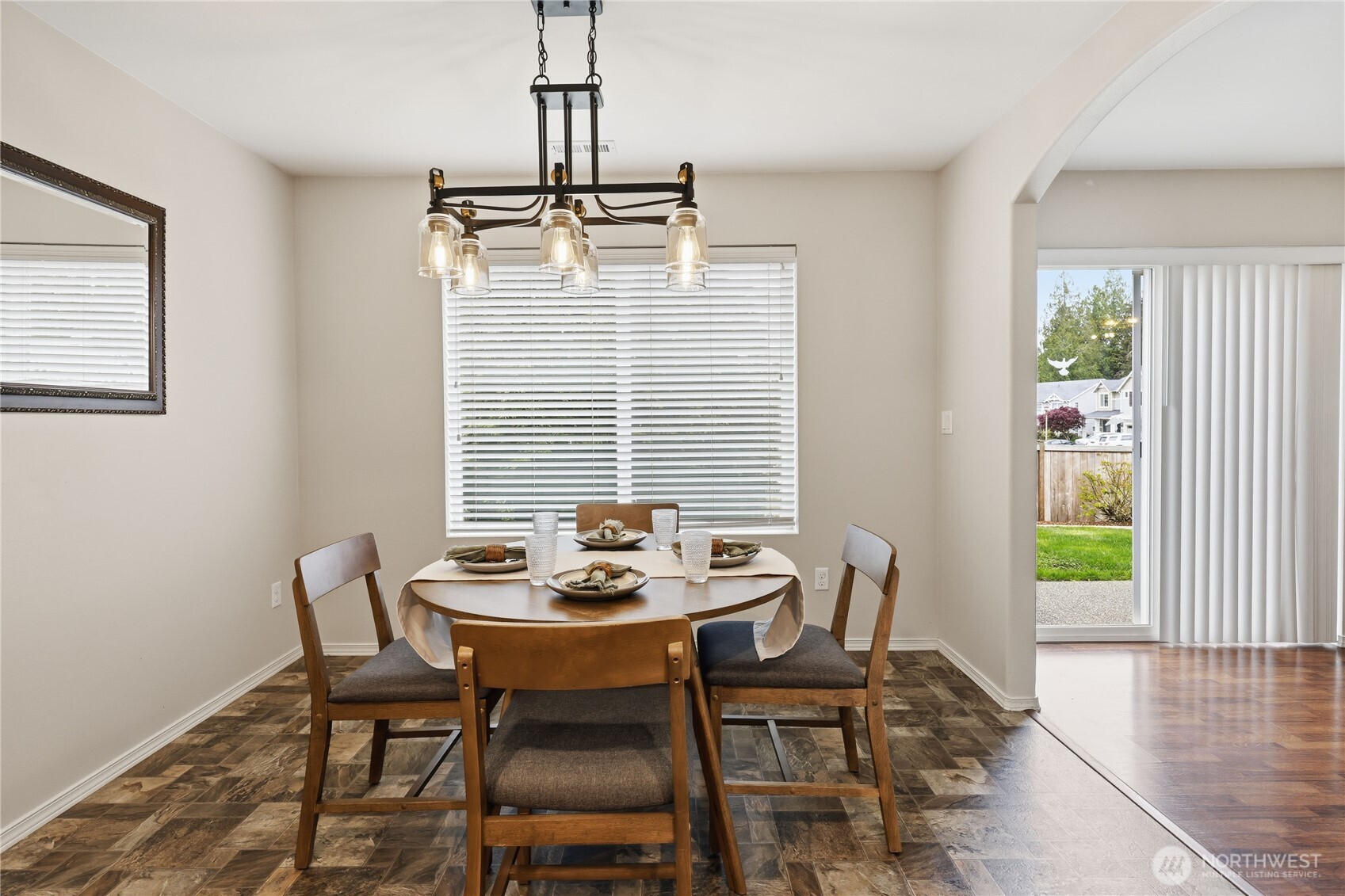 2731 SW Jabirin Way , Port Orchard, WA 98367