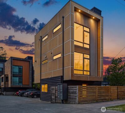 1761 20th Avenue S, Seattle, WA 98144 - Photo 2