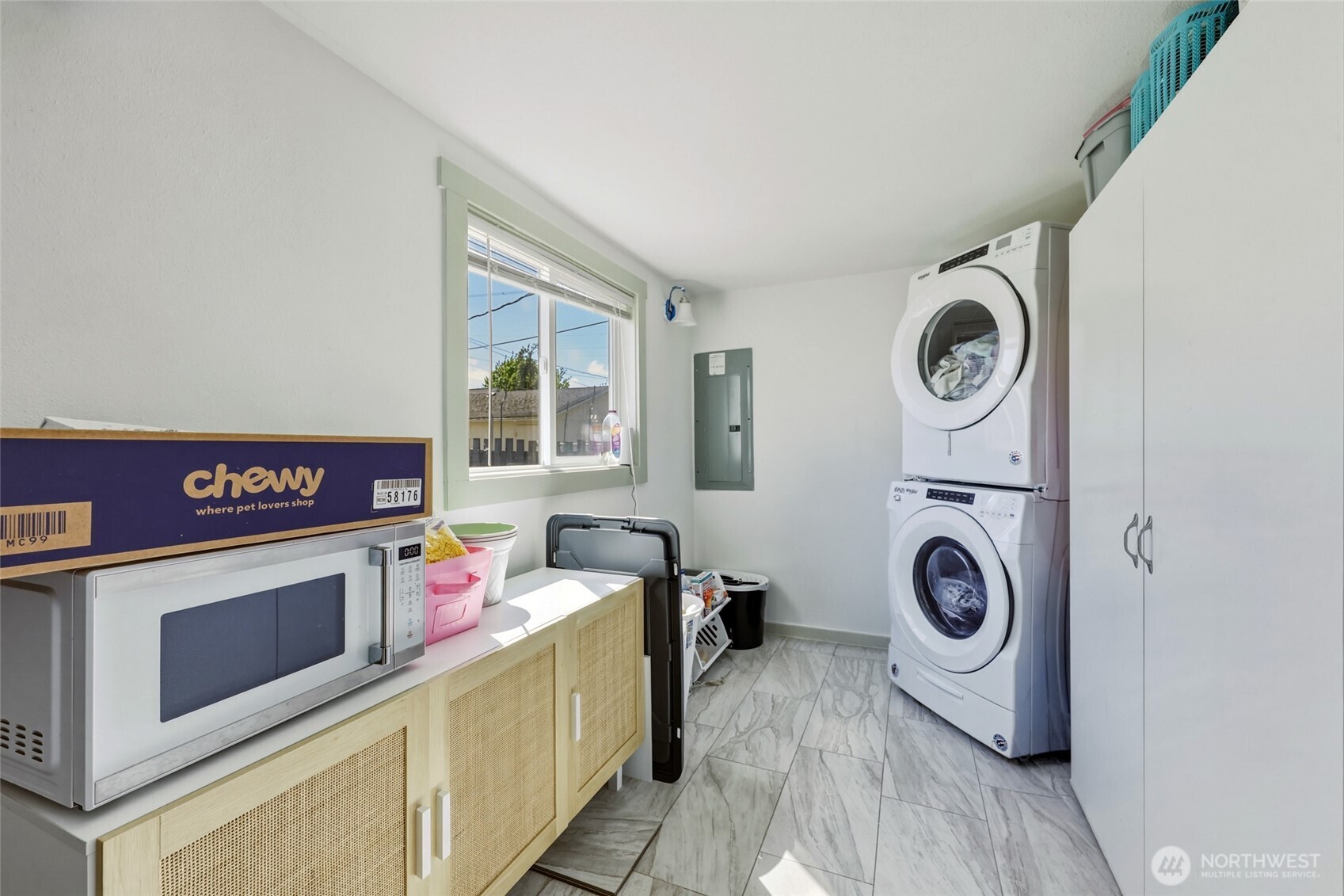 8235 E B Street , Tacoma, WA 98404