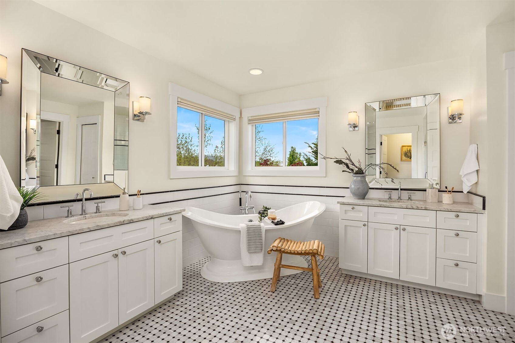 1447 26th Avenue NE, Issaquah, WA 98029