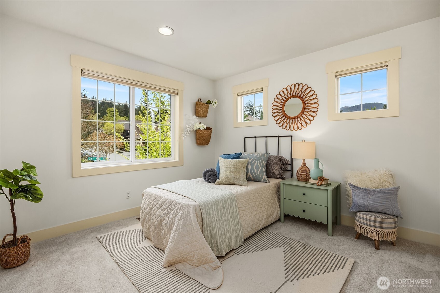 1447 26th Avenue NE, Issaquah, WA 98029