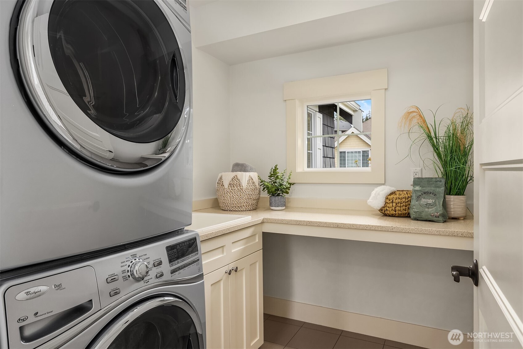 1447 26th Avenue NE, Issaquah, WA 98029