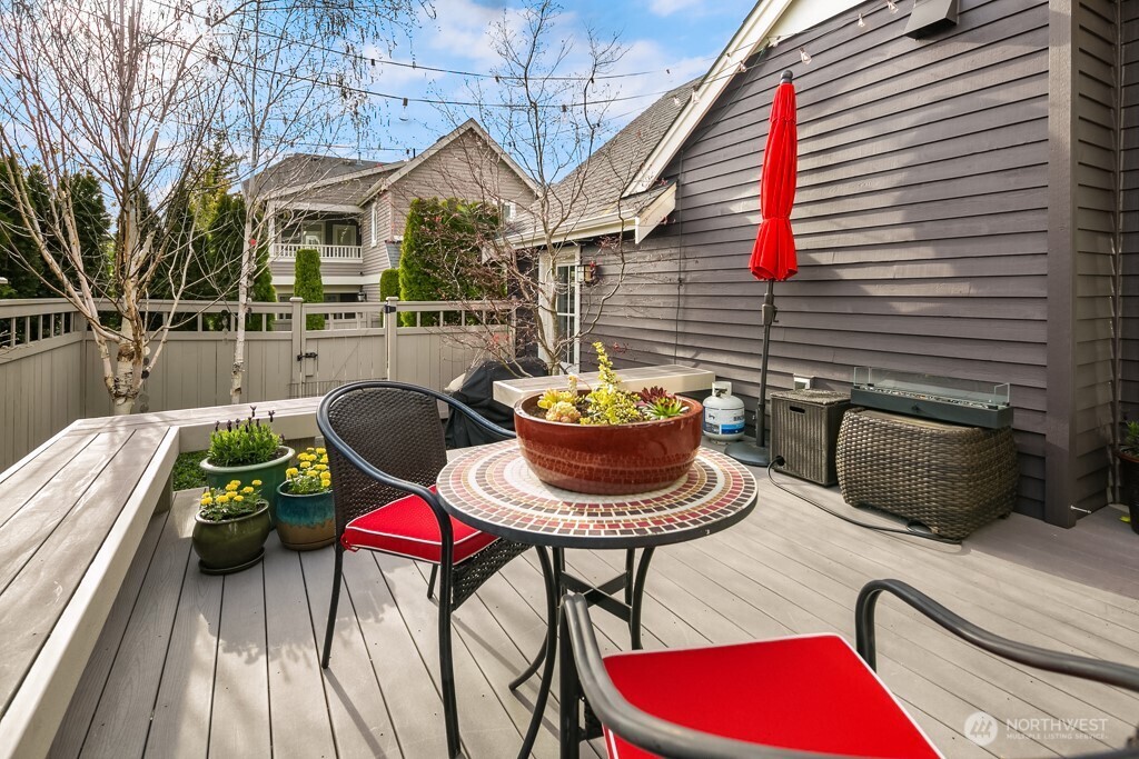 1447 26th Avenue NE, Issaquah, WA 98029
