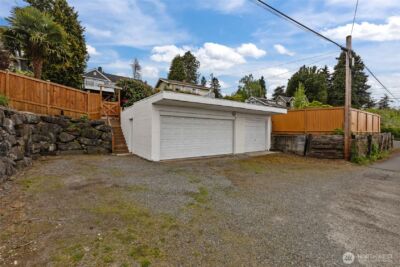 8450 E Side Drive NE, Tacoma, WA 98422 - Photo 24