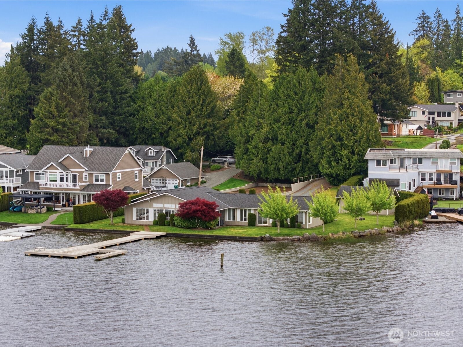 1302 E Lakeshore Drive , Lake Stevens, WA 98258