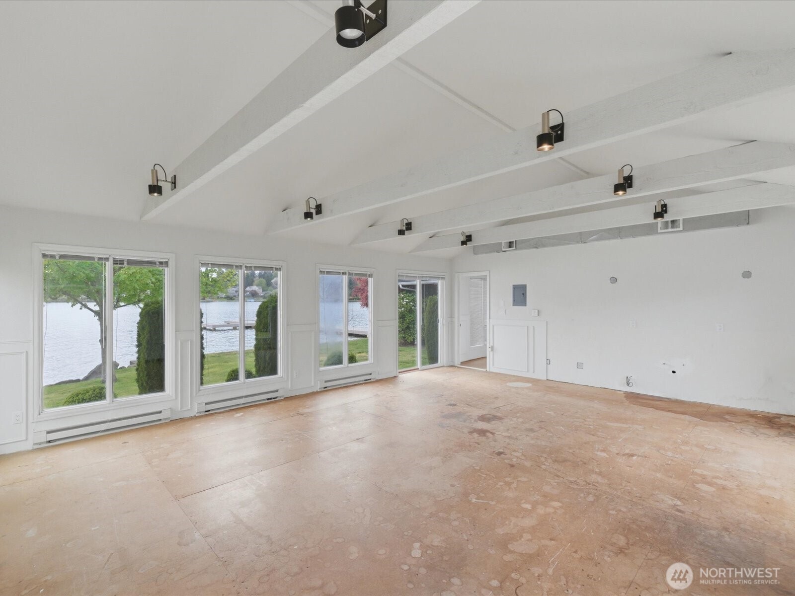 1302 E Lakeshore Drive , Lake Stevens, WA 98258