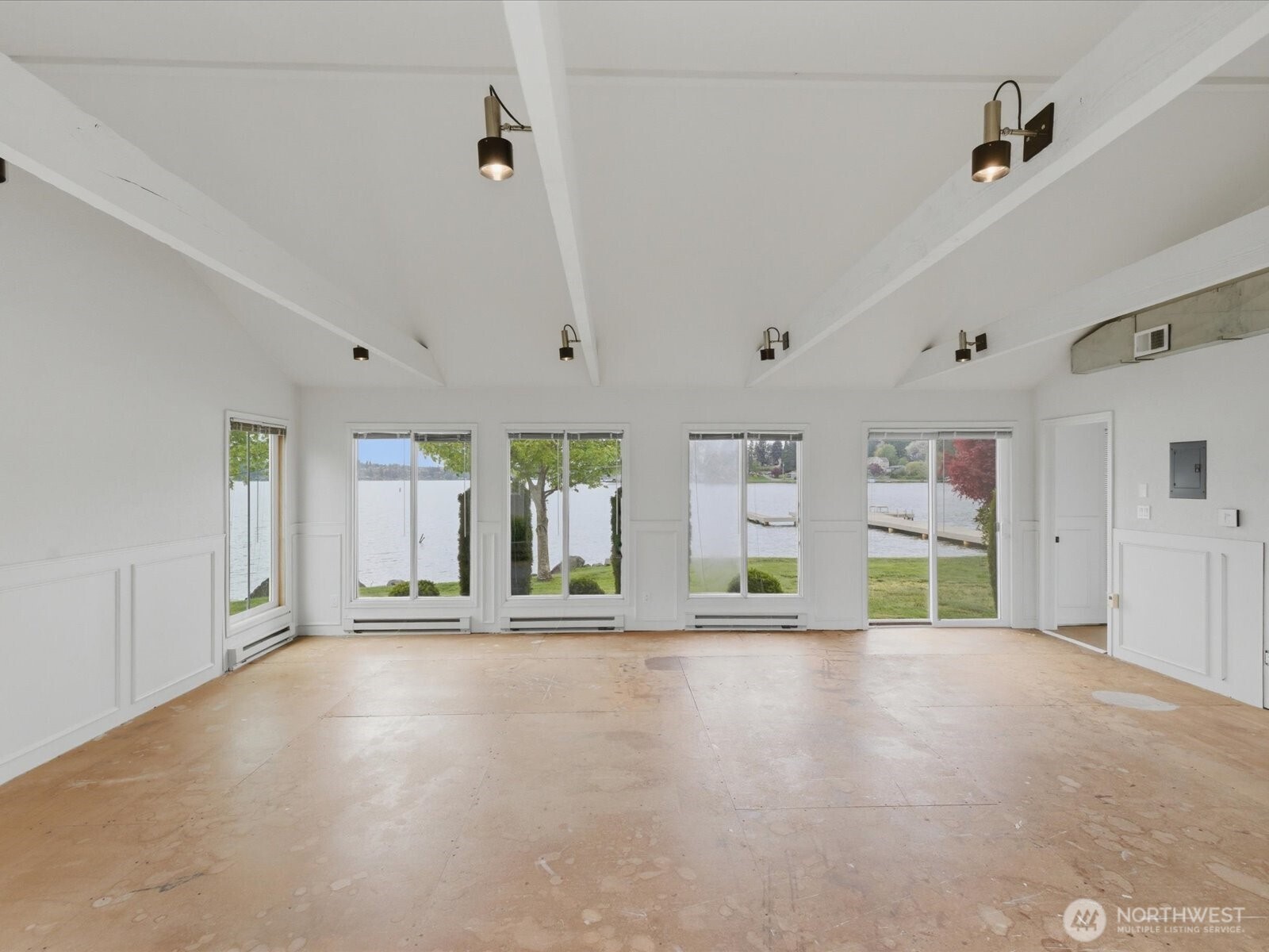 1302 E Lakeshore Drive , Lake Stevens, WA 98258