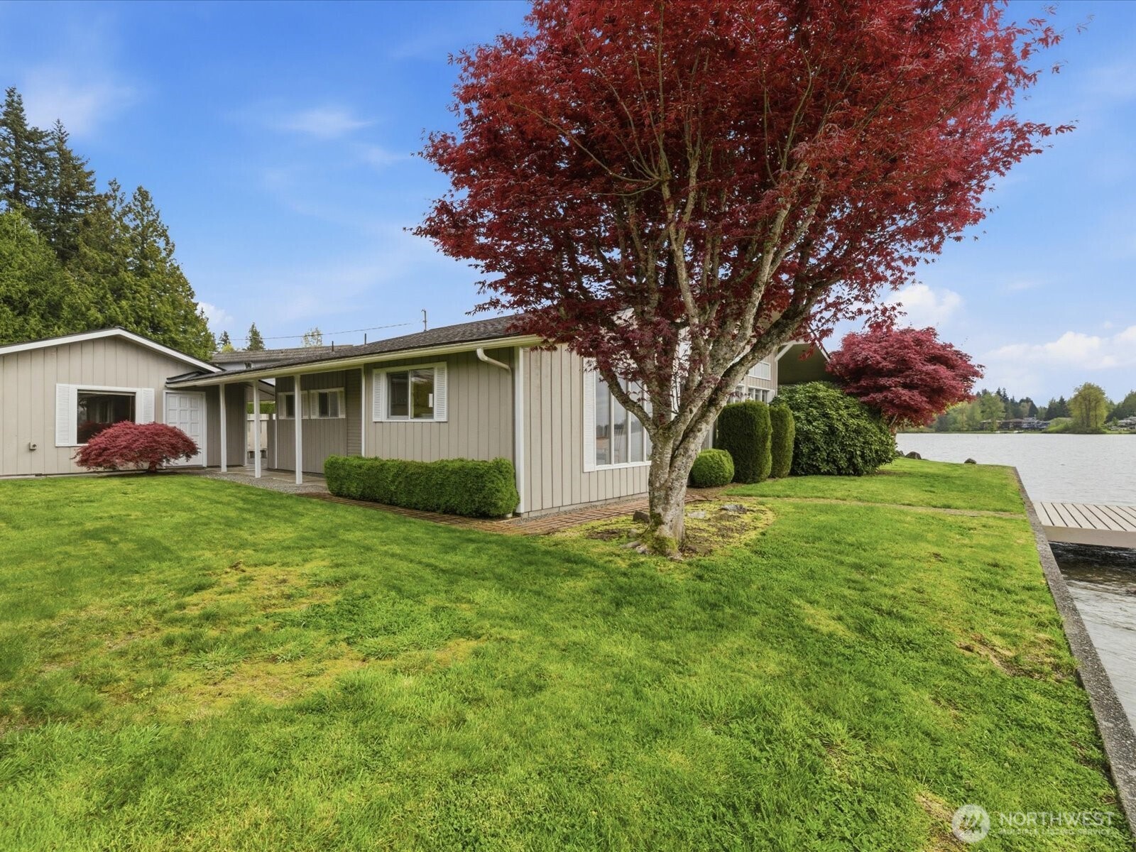 1302 E Lakeshore Drive , Lake Stevens, WA 98258