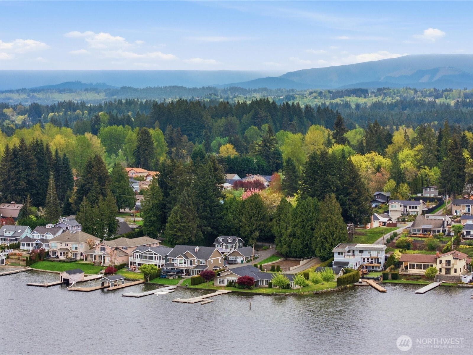 1302 E Lakeshore Drive , Lake Stevens, WA 98258