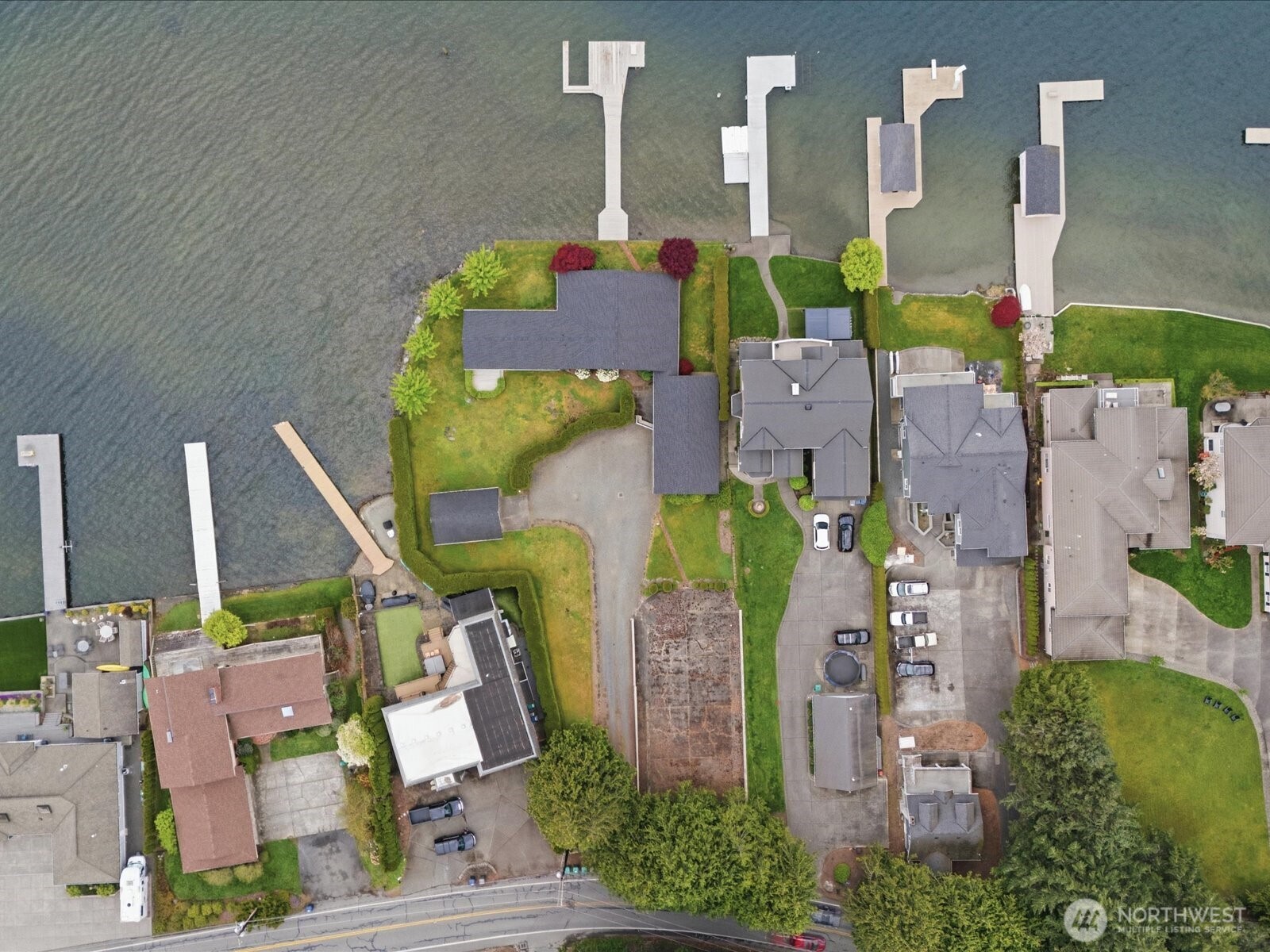 1302 E Lakeshore Drive , Lake Stevens, WA 98258