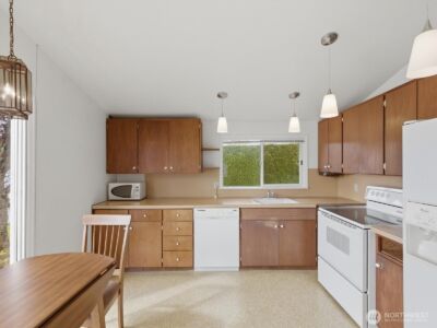 1302 E Lakeshore Drive , Lake Stevens, WA 98258 - Photo 9
