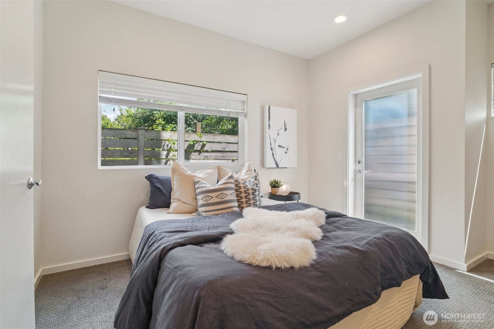 9032 14th Avenue NW #D, Seattle, WA 98117-3407