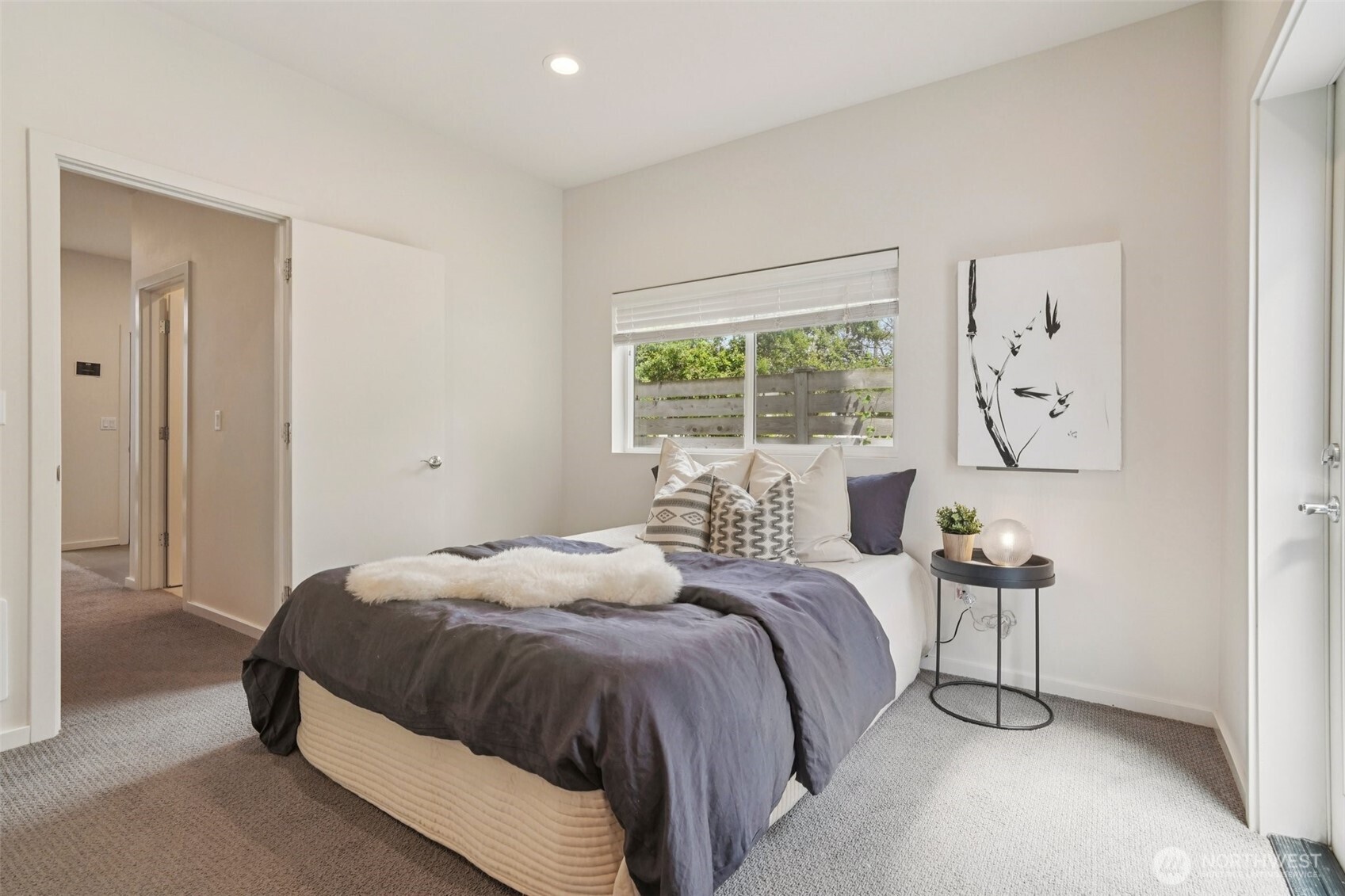 9032 14th Avenue NW #D, Seattle, WA 98117-3407