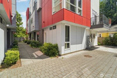9032 14th Avenue NW #D, Seattle, WA 98117-3407 - Photo 2