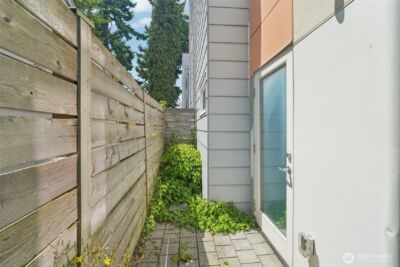 9032 14th Avenue NW #D, Seattle, WA 98117-3407 - Photo 28