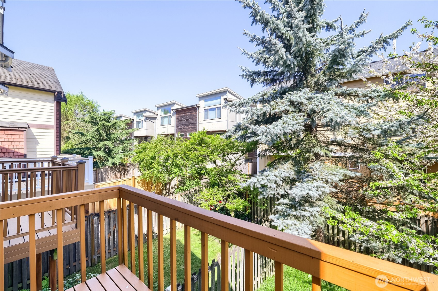 806 NW 52nd Street , Seattle, WA 98107