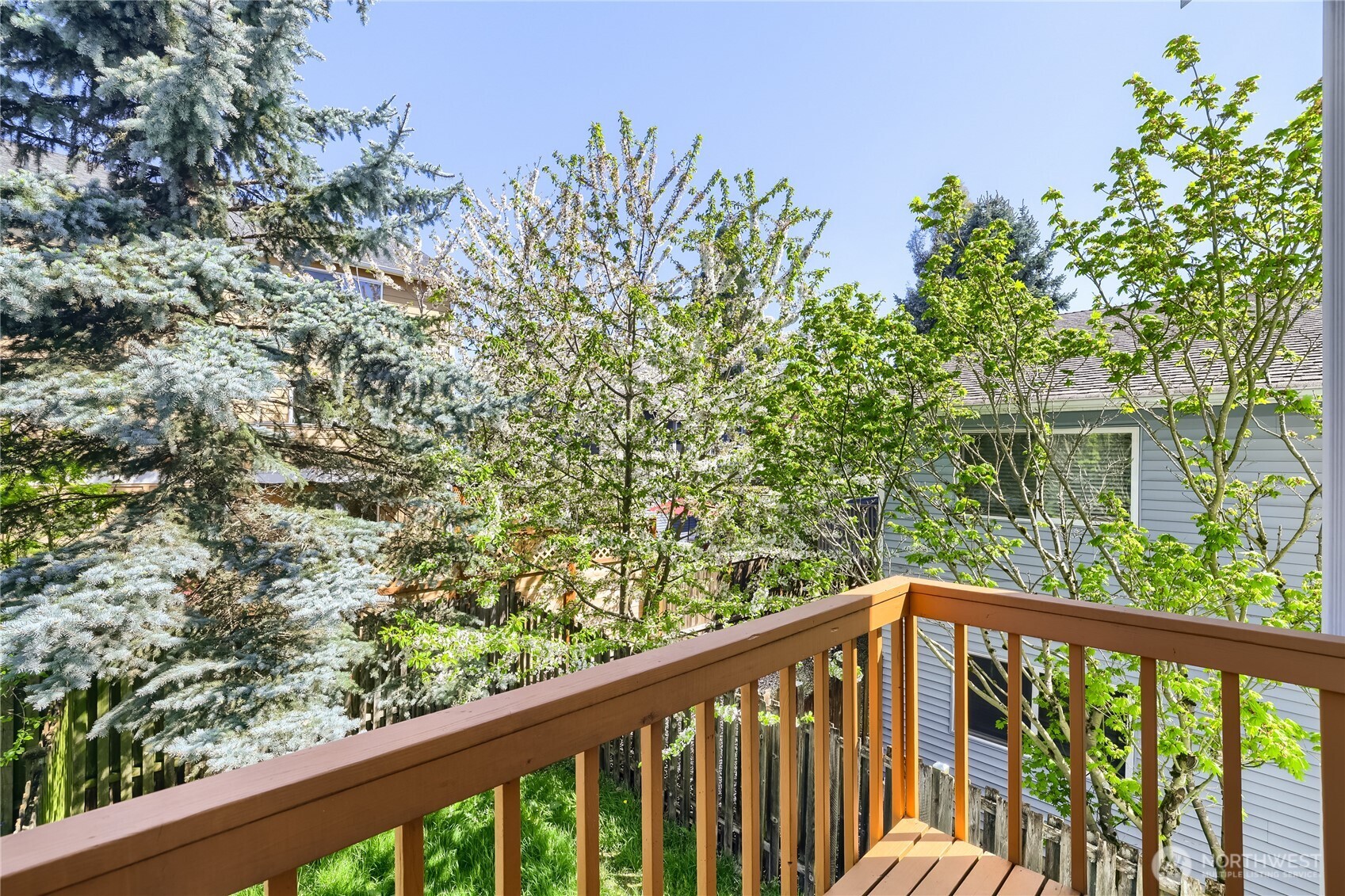 806 NW 52nd Street , Seattle, WA 98107
