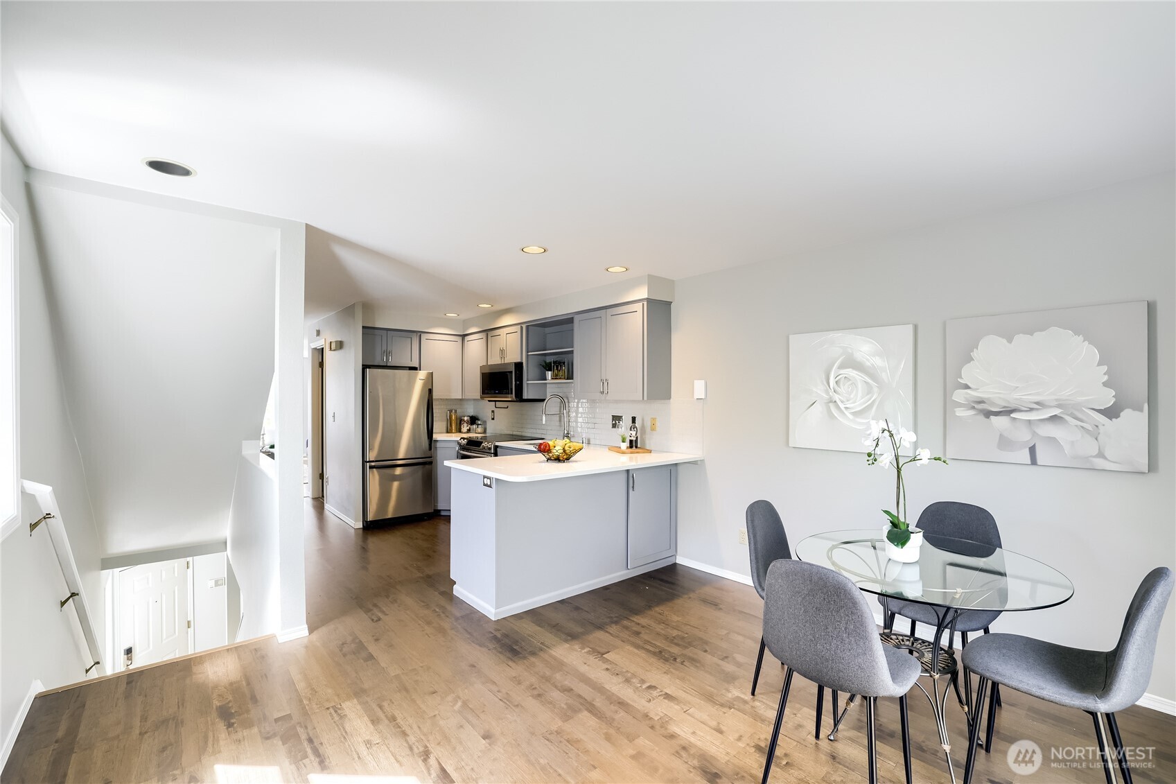 806 NW 52nd Street , Seattle, WA 98107