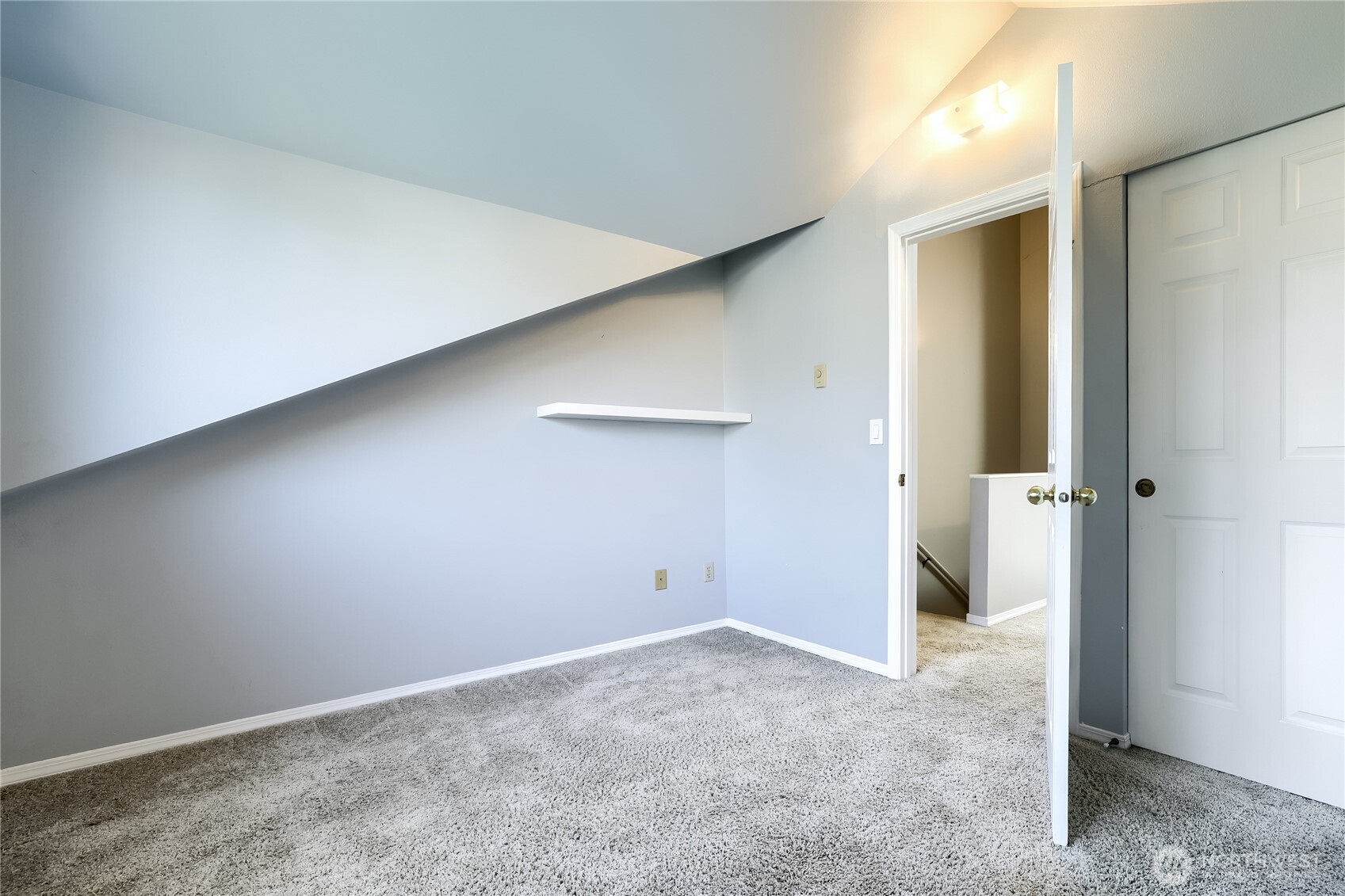 806 NW 52nd Street , Seattle, WA 98107