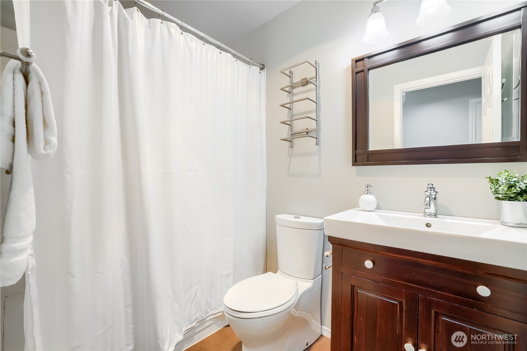 806 NW 52nd Street , Seattle, WA 98107