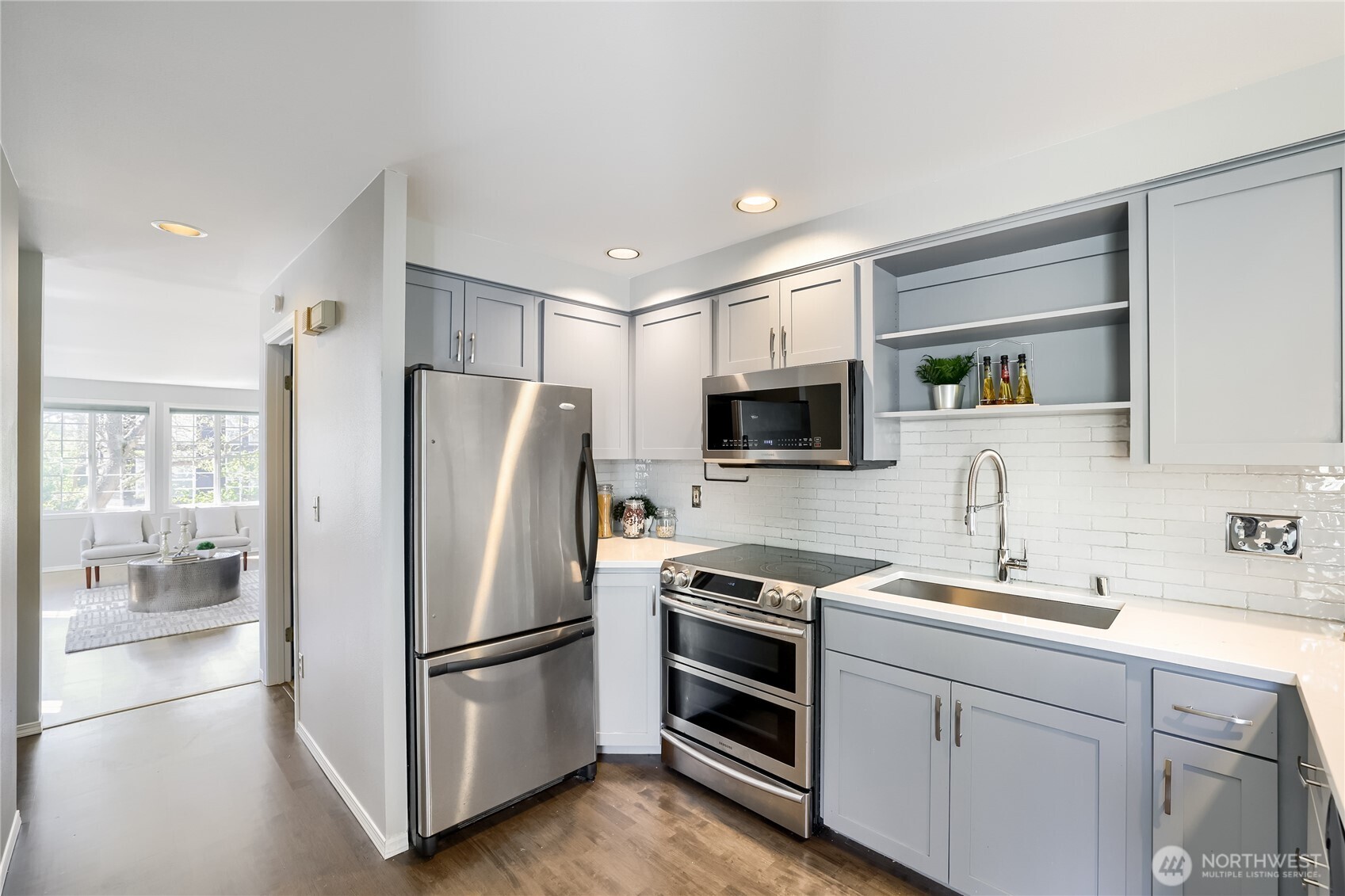 806 NW 52nd Street , Seattle, WA 98107