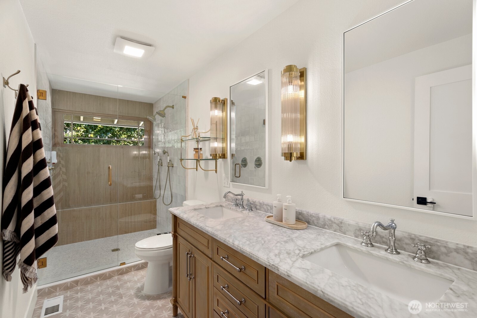 14218 SE 163rd Place , Renton, WA 98058