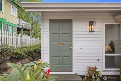 411 Cedar Ave S, Renton, WA 98057 - Photo 4