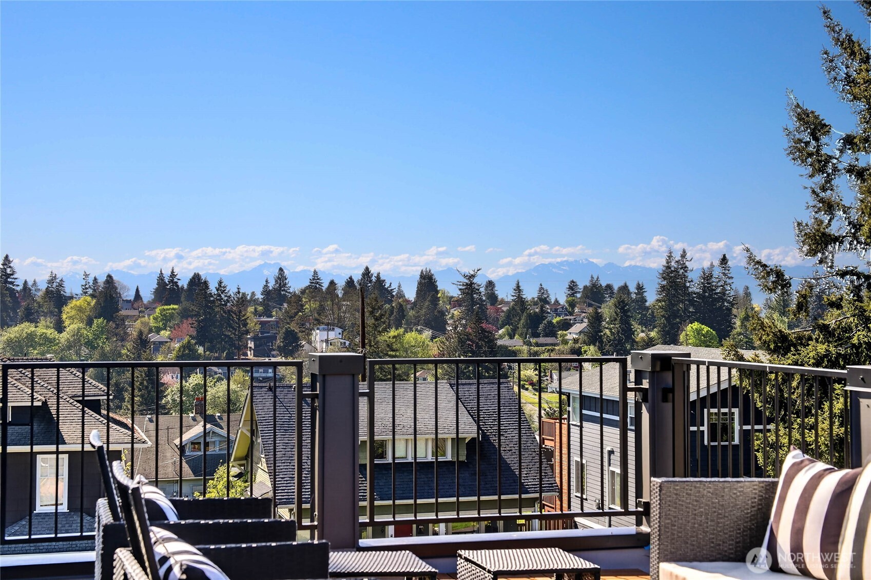 4142 44th Avenue SW, Seattle, WA 98116