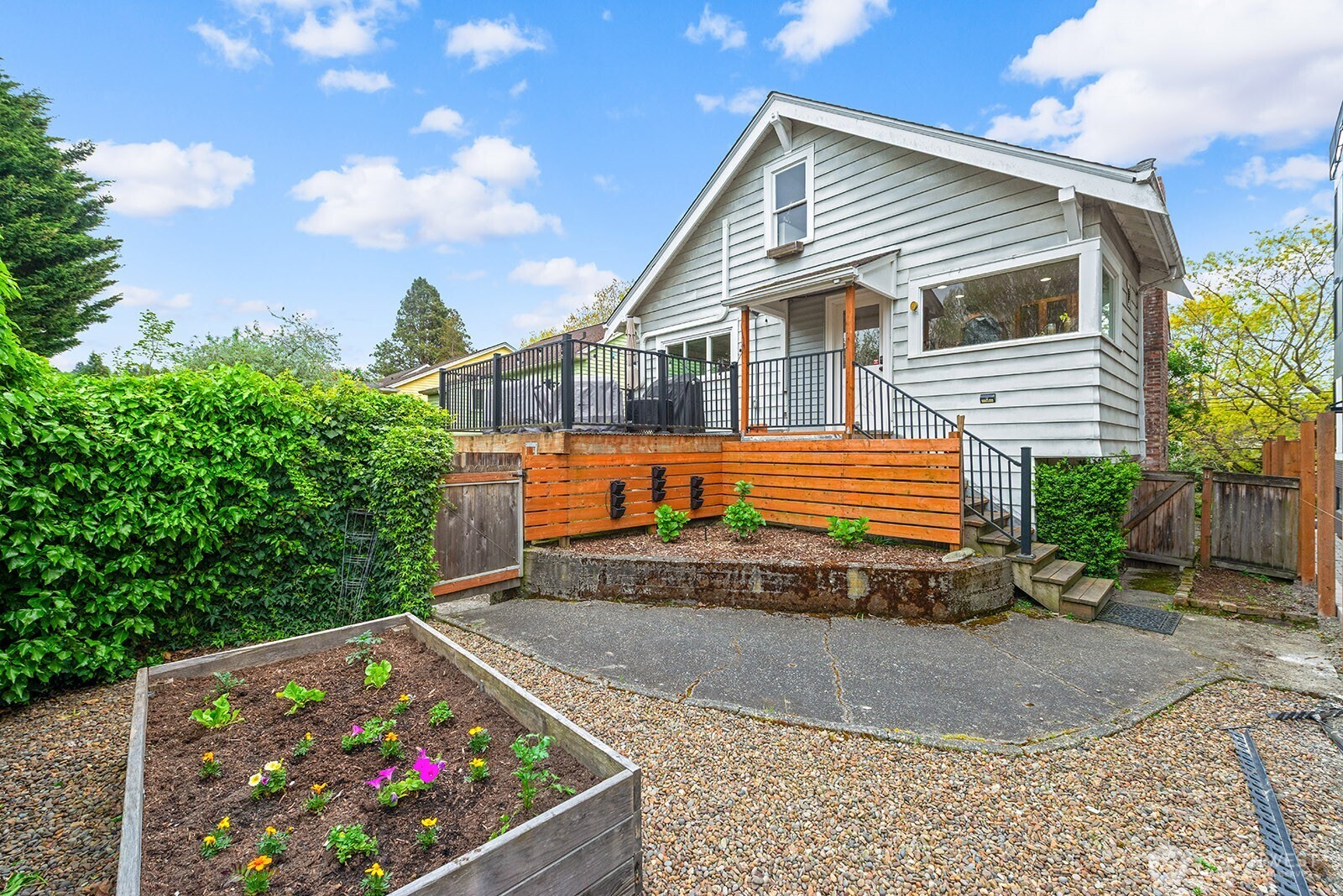 836 NW Market Street , Seattle, WA 98107