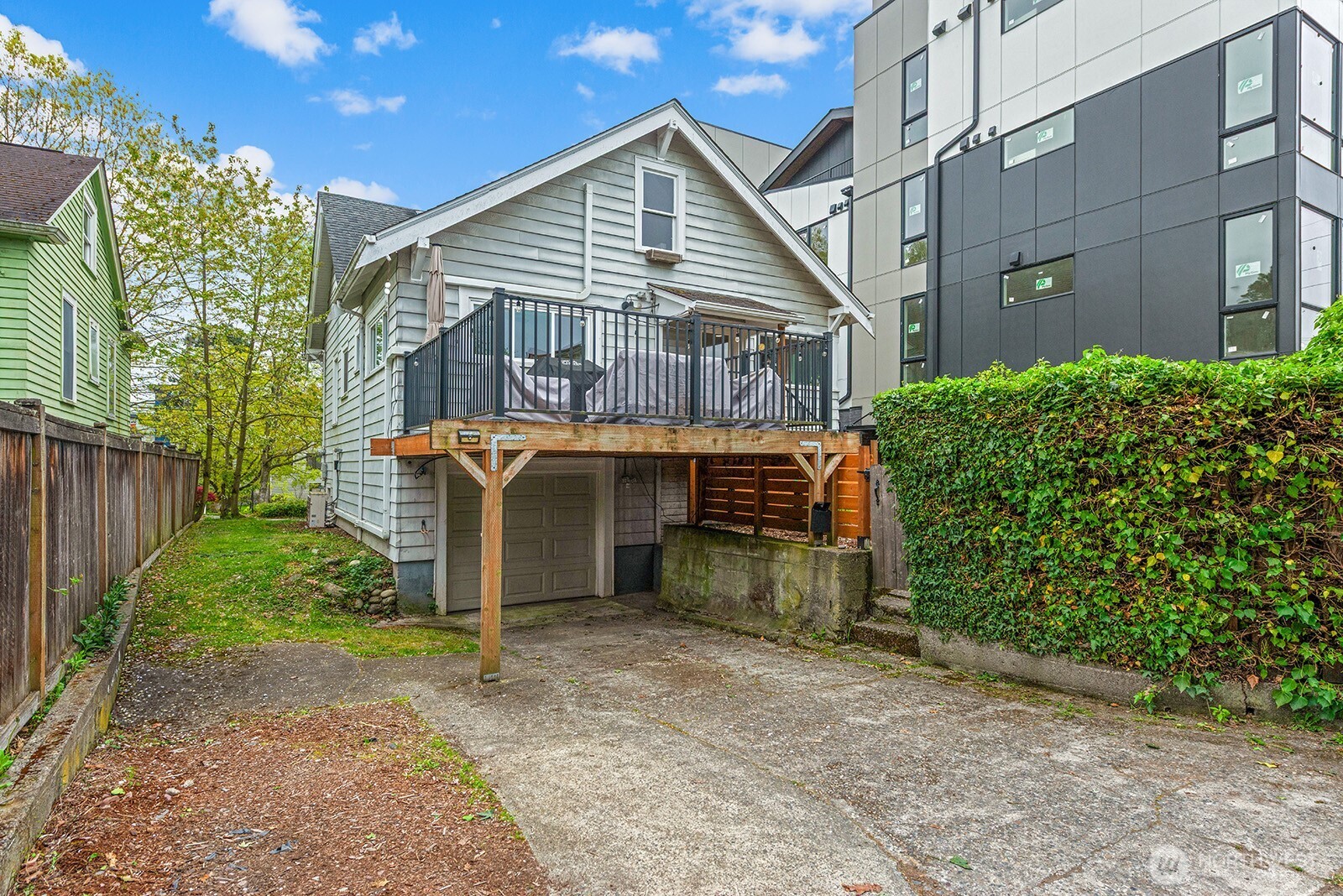 836 NW Market Street , Seattle, WA 98107