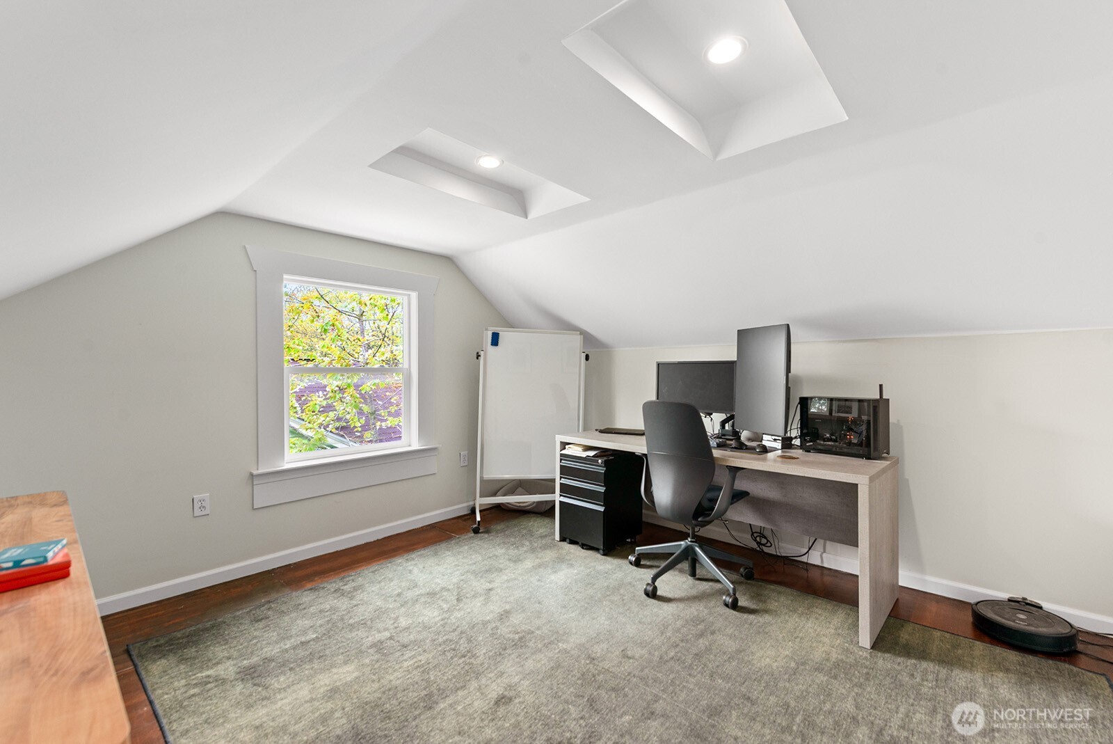 836 NW Market Street , Seattle, WA 98107