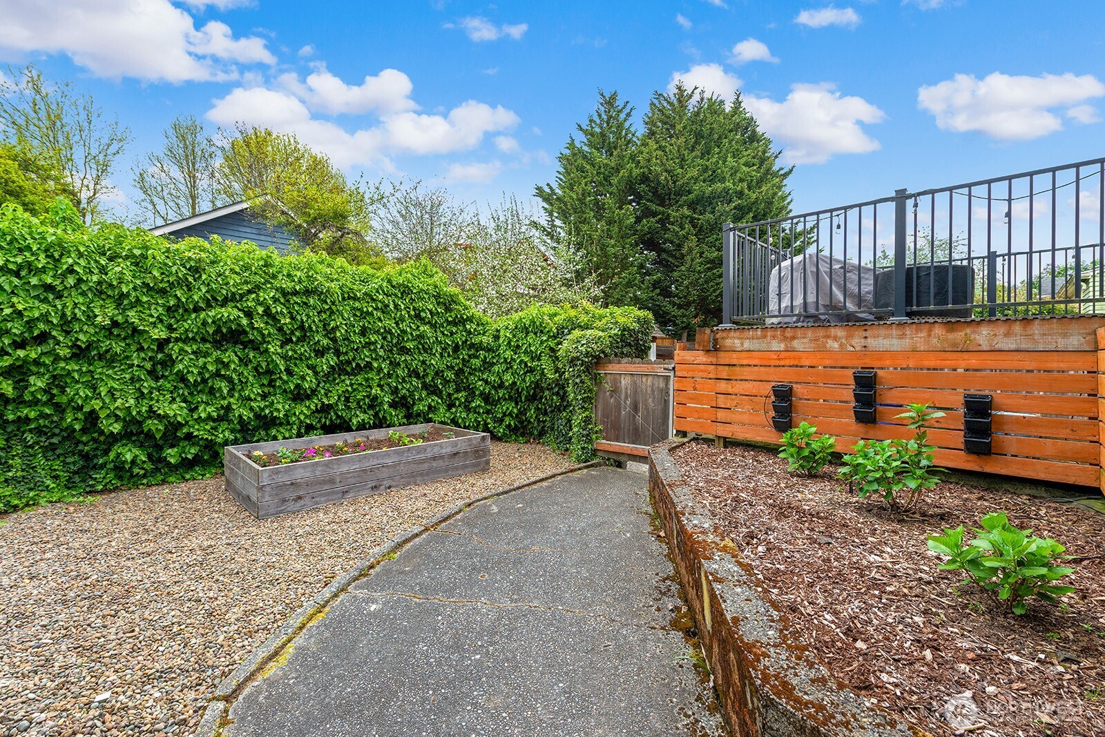 836 NW Market Street , Seattle, WA 98107