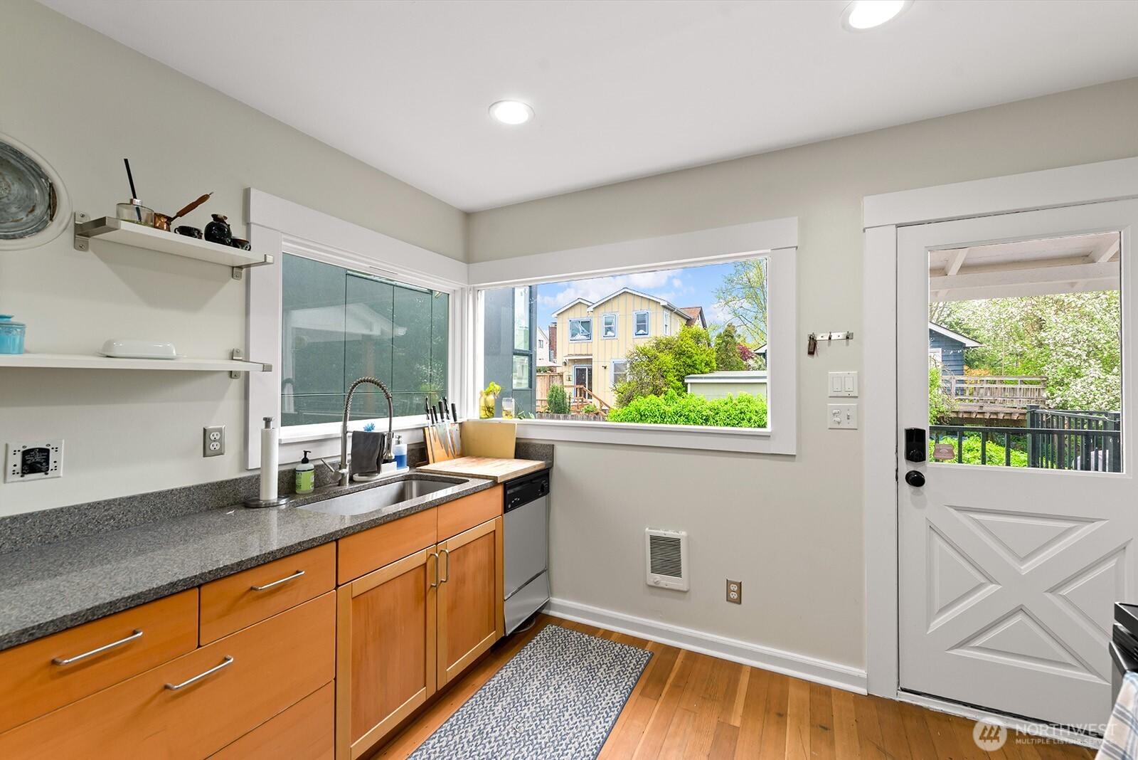 836 NW Market Street , Seattle, WA 98107