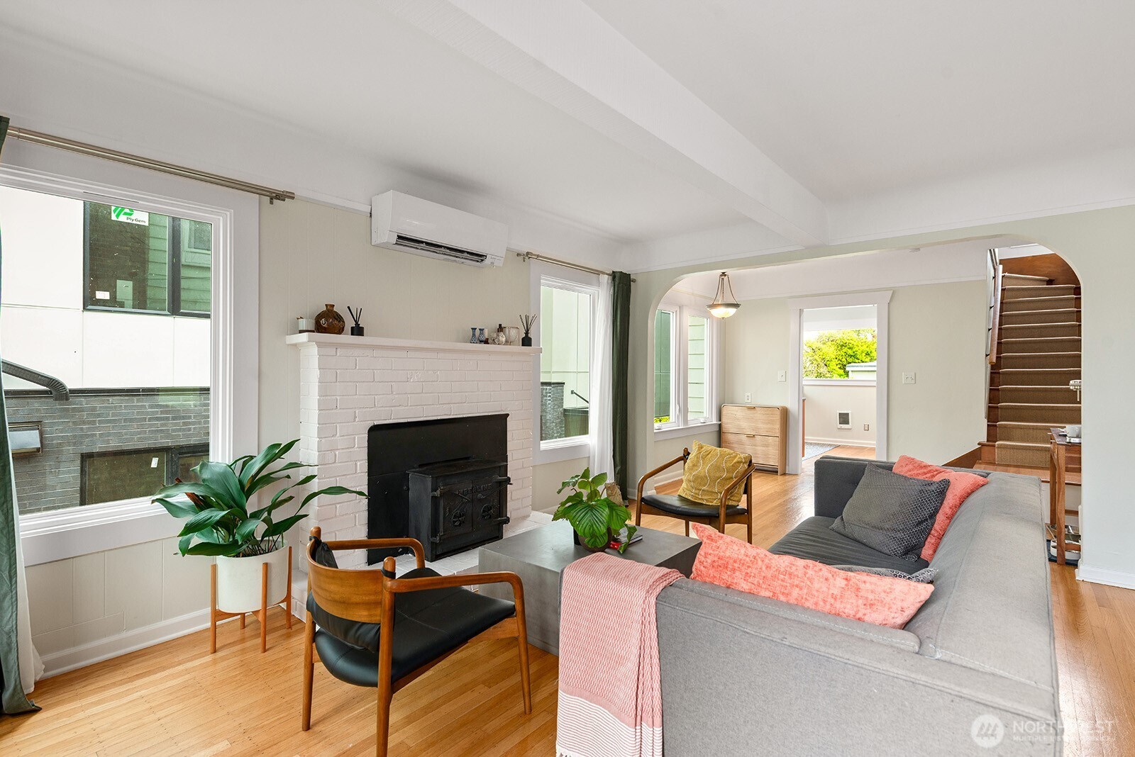 836 NW Market Street , Seattle, WA 98107