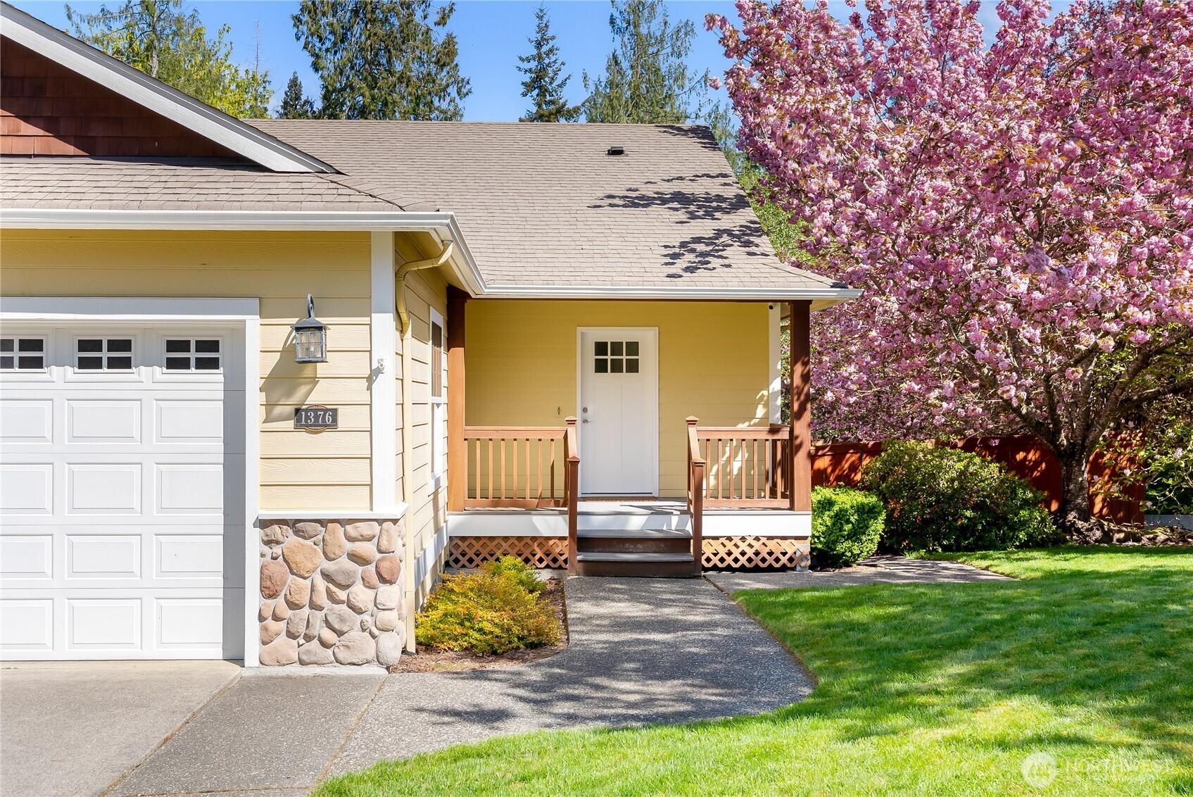 1376 N Parkstone Court , Bellingham, WA 98229