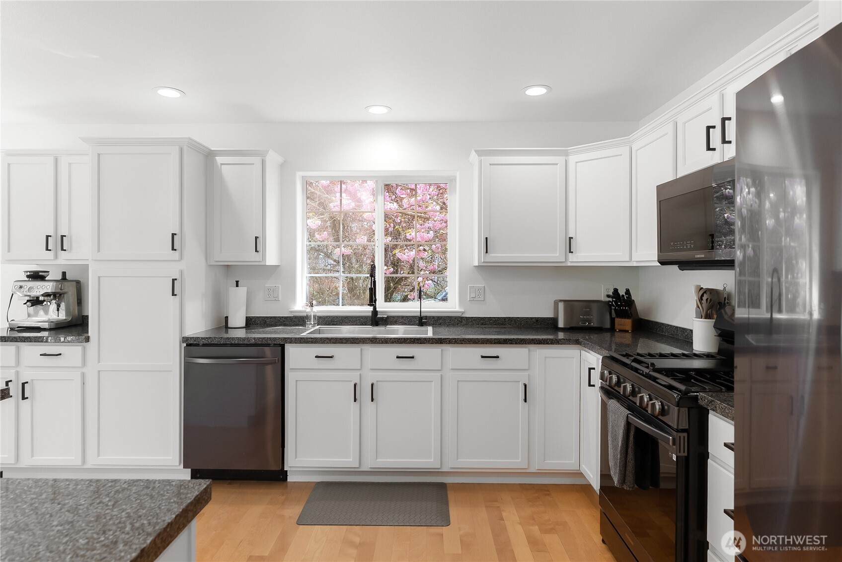 1376 N Parkstone Court , Bellingham, WA 98229