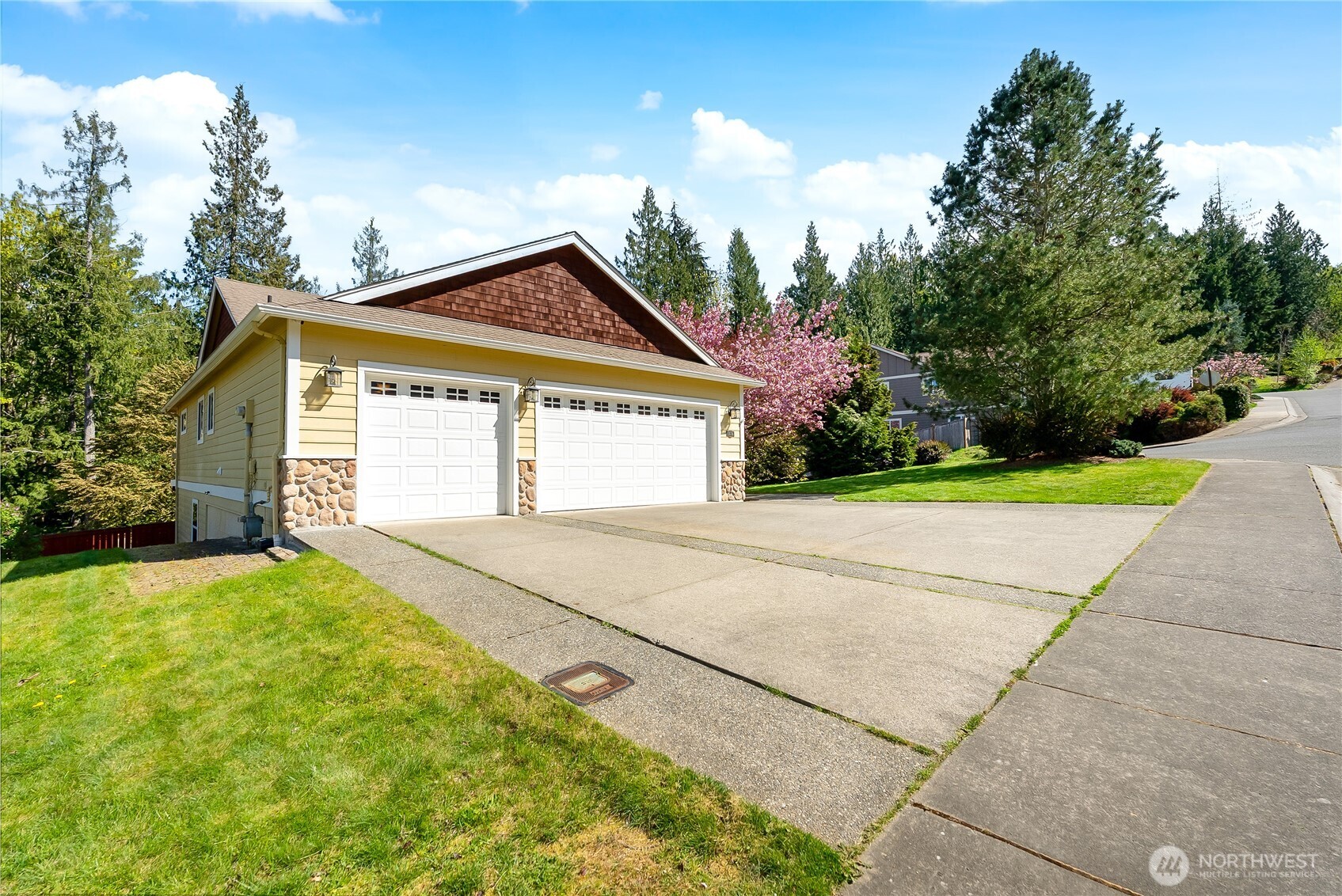 1376 N Parkstone Court , Bellingham, WA 98229