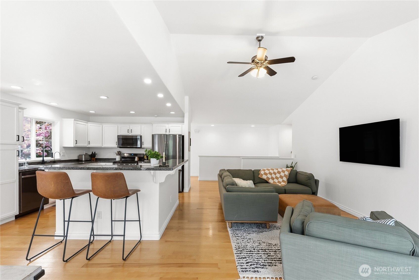 1376 N Parkstone Court , Bellingham, WA 98229