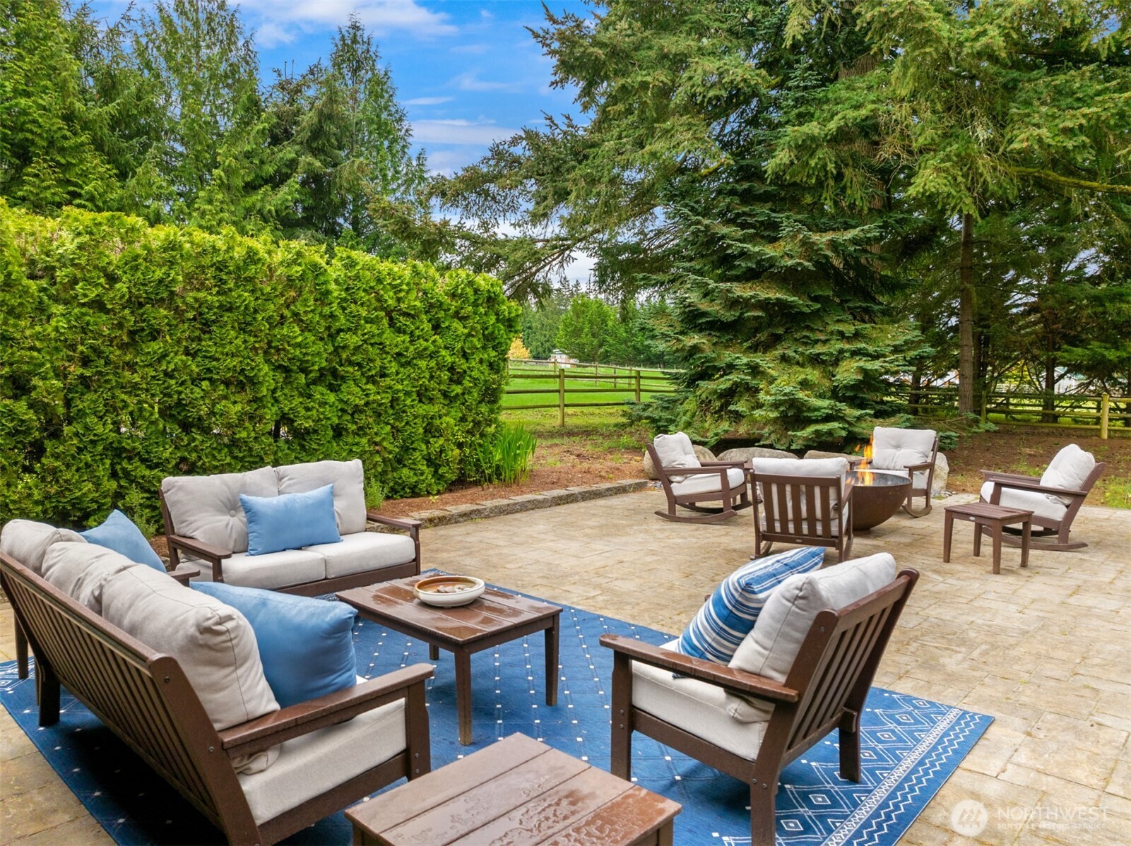 1916 Sawdust Hill Road NE, Poulsbo, WA 98370