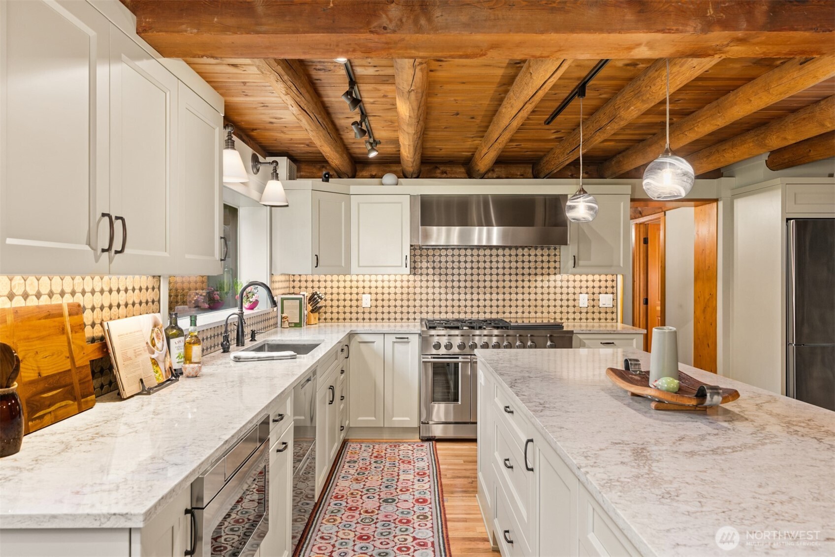 1916 Sawdust Hill Road NE, Poulsbo, WA 98370