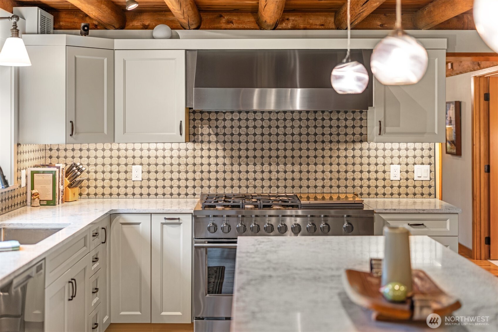 1916 Sawdust Hill Road NE, Poulsbo, WA 98370