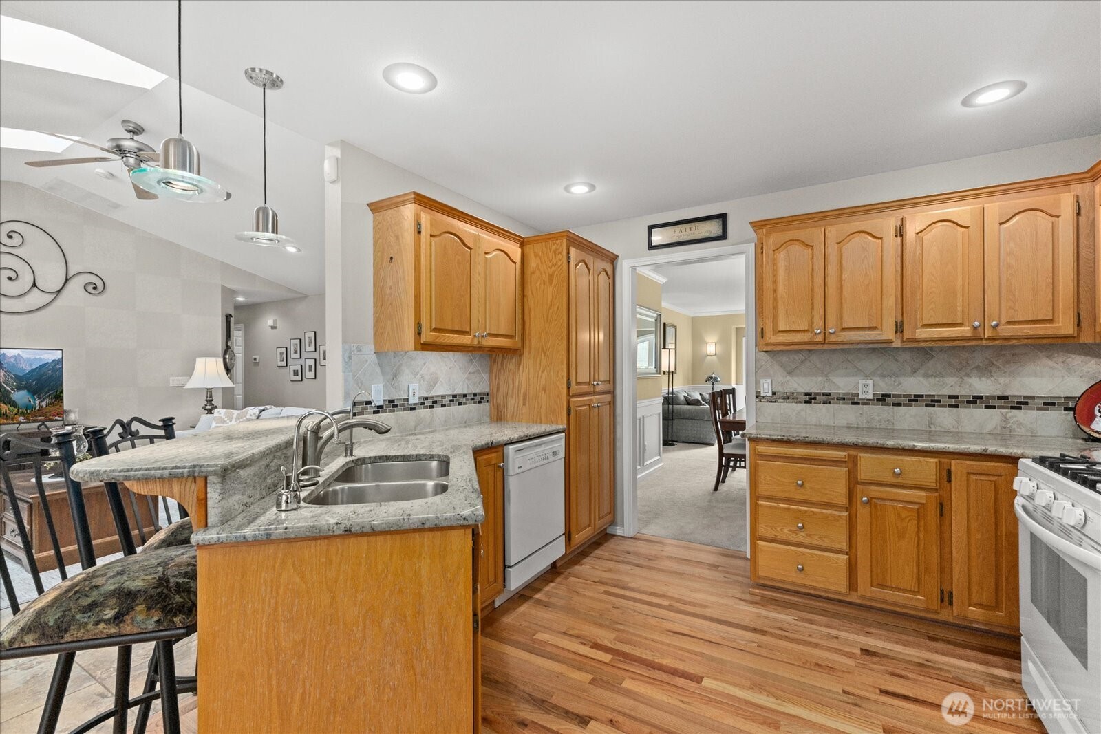 16833 103rd Place NE, Granite Falls, WA 98252-8014