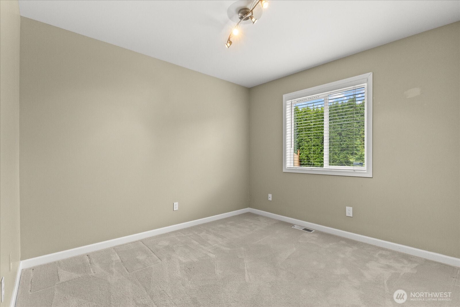 16833 103rd Place NE, Granite Falls, WA 98252-8014