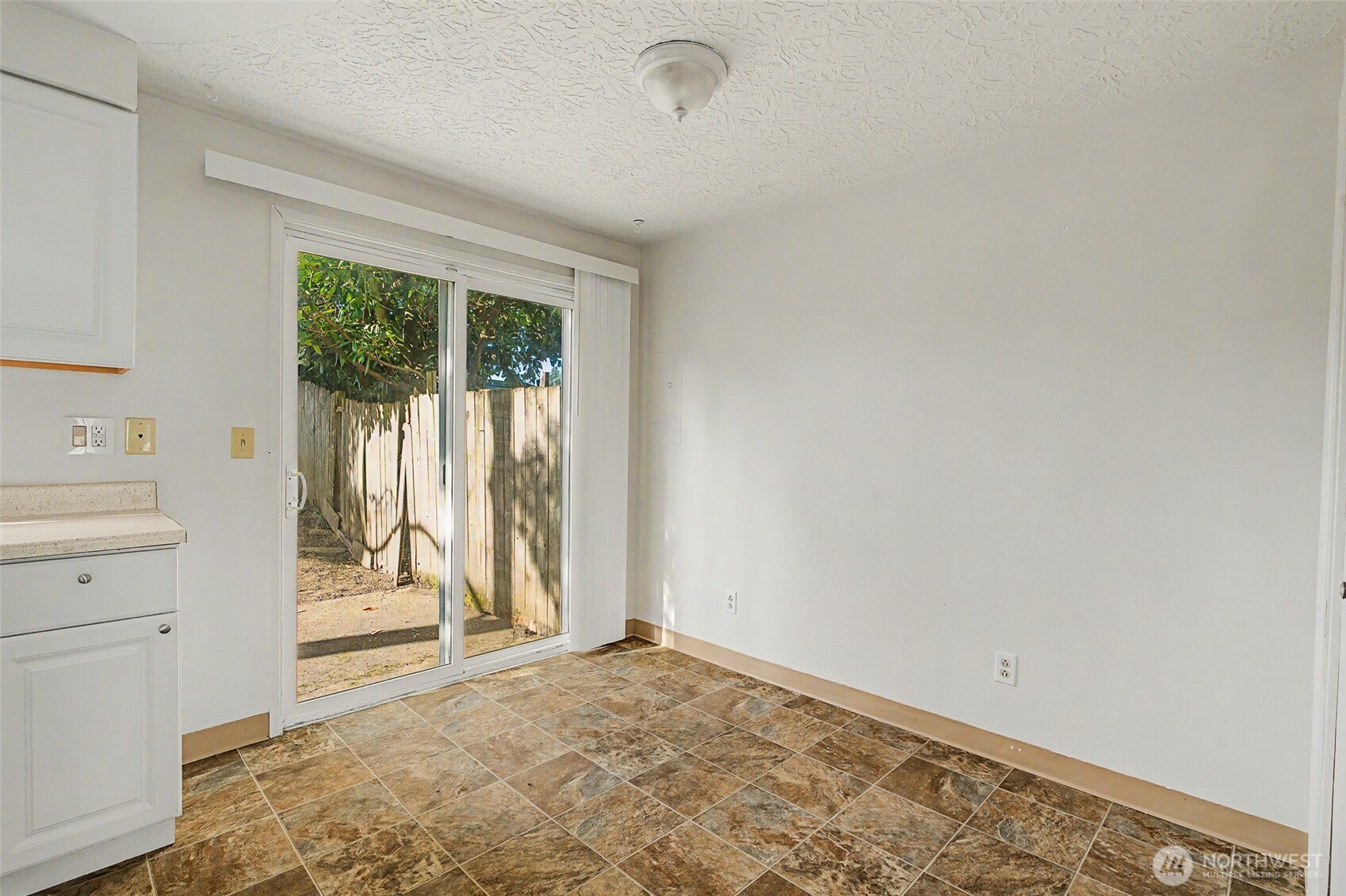 911 W 29th Street , Vancouver, WA 98660