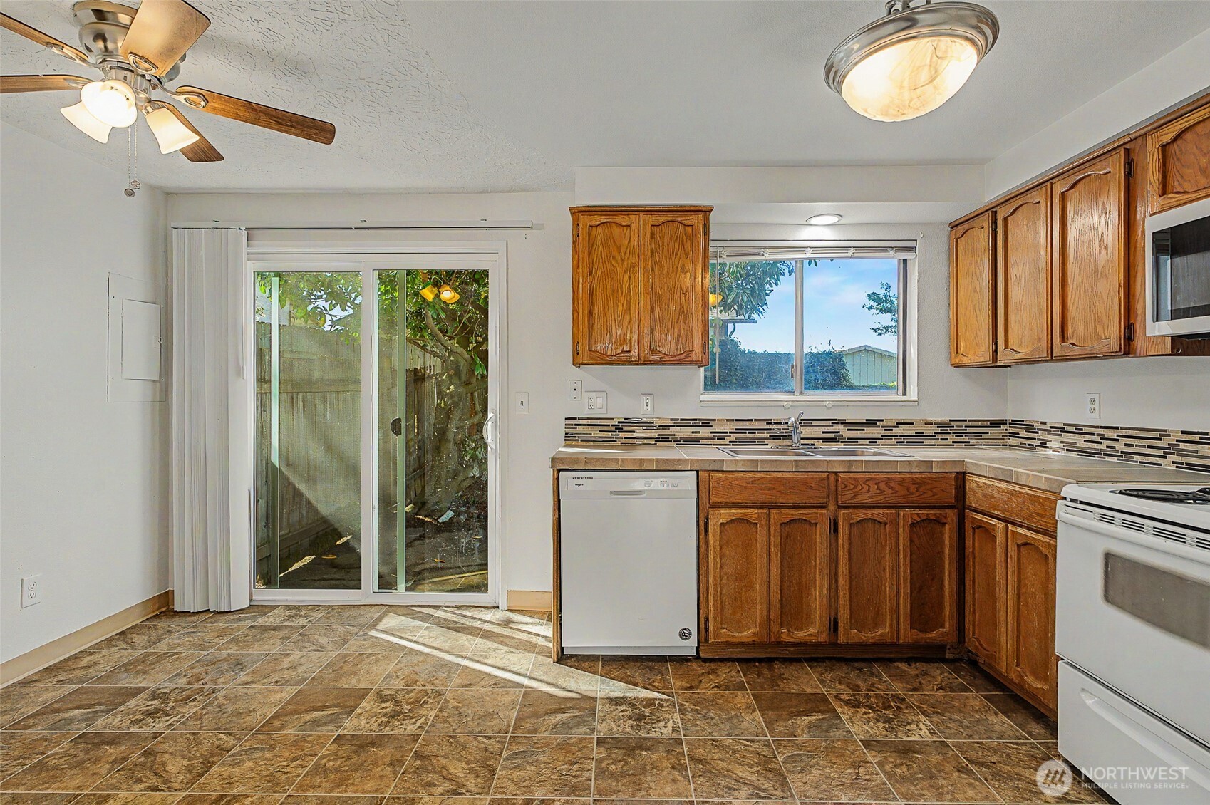 911 W 29th Street , Vancouver, WA 98660