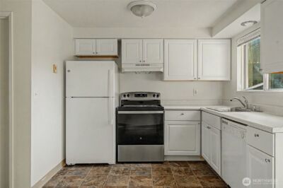 911 W 29th Street , Vancouver, WA 98660 - Photo 9